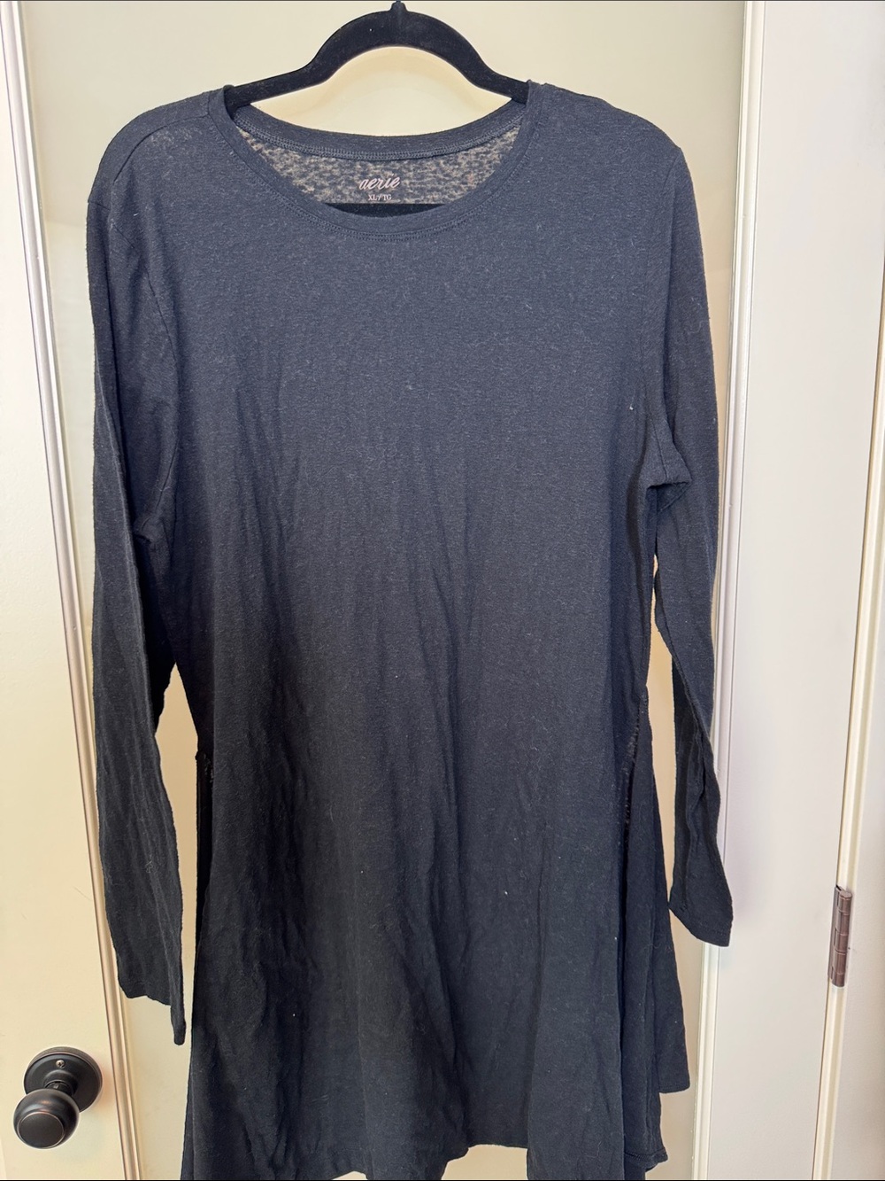 aerie Women's Long-Sleeve Tunic Dress in Black